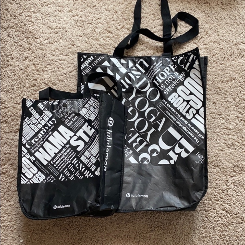 Two bags!  small and large lululemon tote